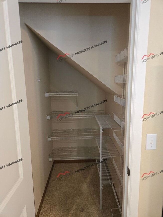 Building Photo - STATUS-AVAILABLE- |R16| $2450