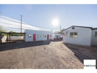 Building Photo - $1095 OFF FIRST MONTH'S RENT MOVE IN SPECIAL!