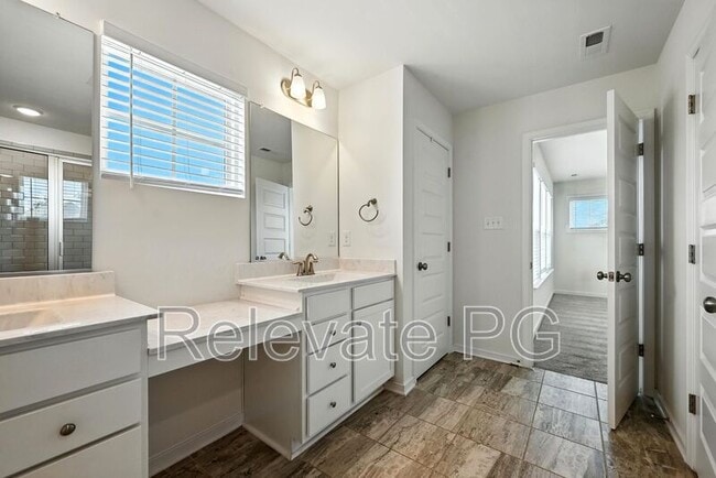 Building Photo - 9893 Honeybee Dr