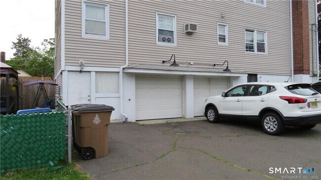 Building Photo - 24 Congress St