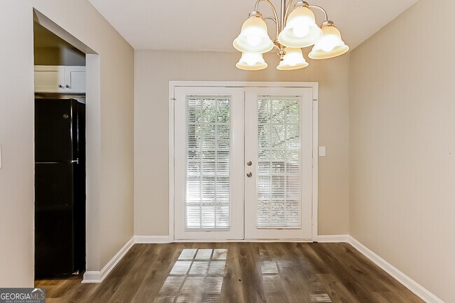 Building Photo - 2239 Cherokee Valley Cir