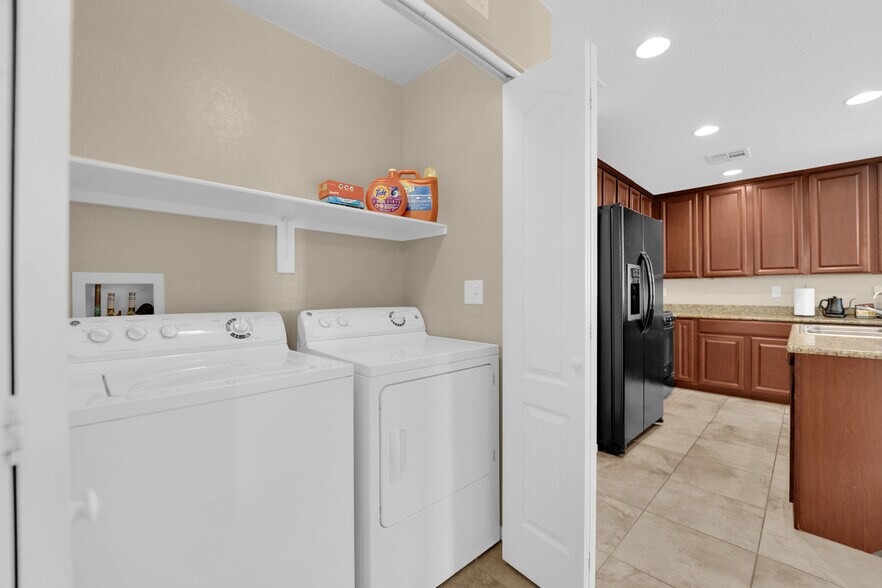 Building Photo - 7605 Finishing Touch Court