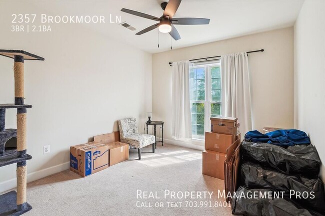 Building Photo - 2357 Brookmoor Ln