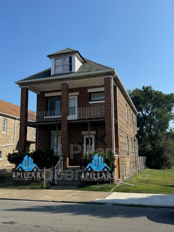 Building Photo - 1115 W 150th St