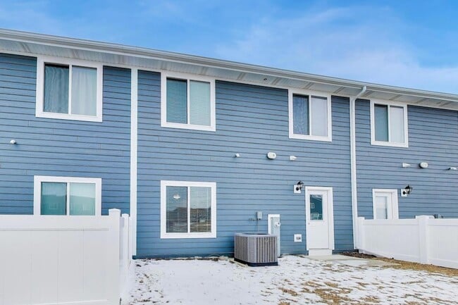 Building Photo - 1234 Gillespie Ln