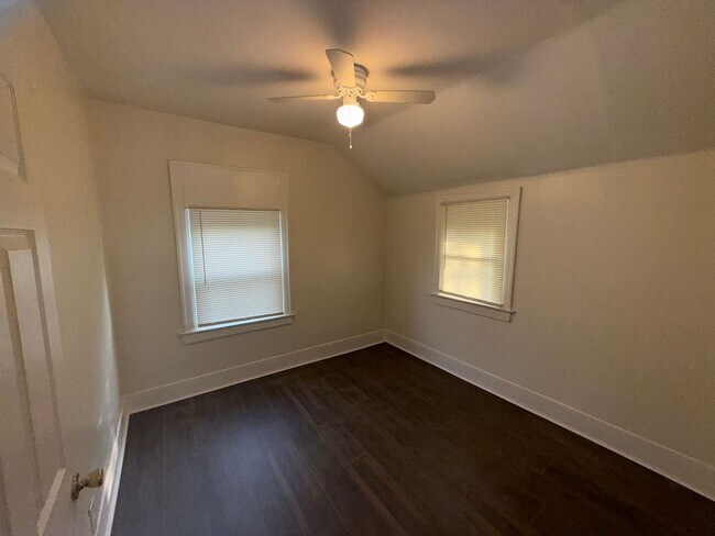 Building Photo - Open House Schedule Mon 9.1.25 @ 12:00pm, ...