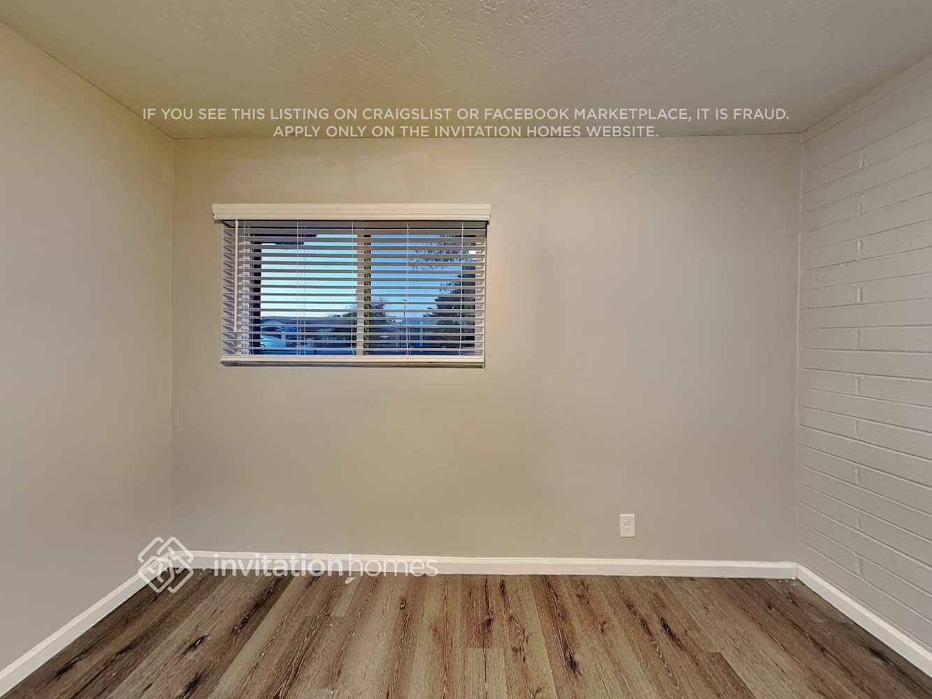 Building Photo - 141 E Millett Ave