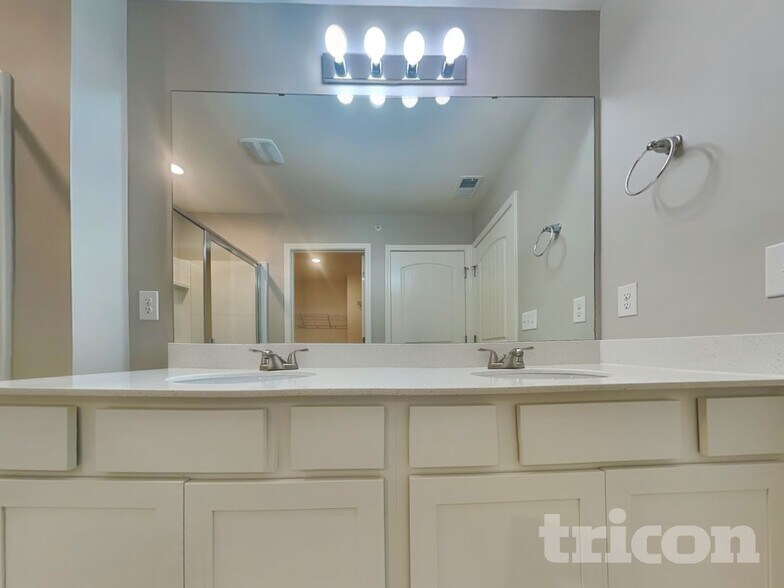 Building Photo - 9216 War Eagles Way