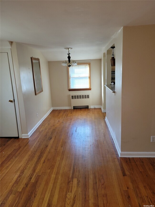 Building Photo - 48 Hendrick Ave