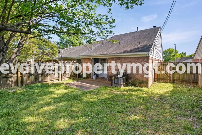 Building Photo - 5806 Ashridge Pl