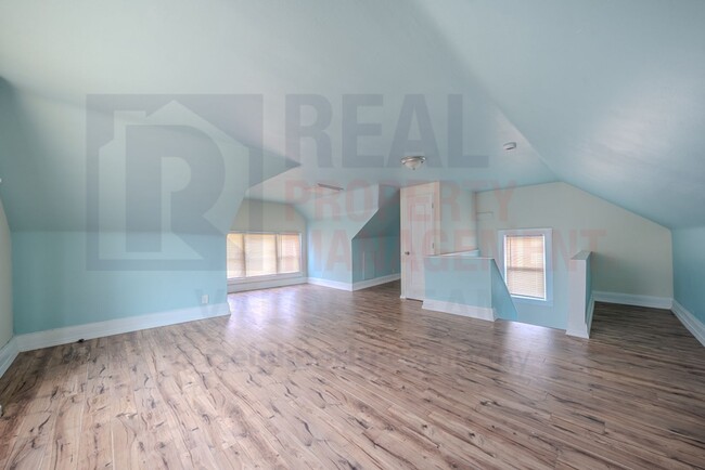 Building Photo - Fully remodeled 4 BR, 1 BA single family home