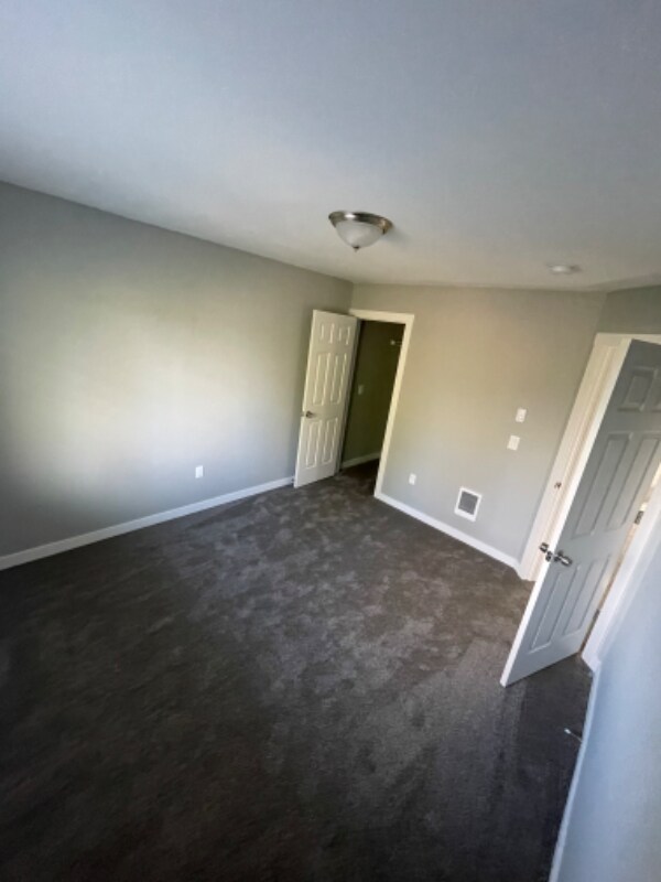 Building Photo - 1114 S Silver St