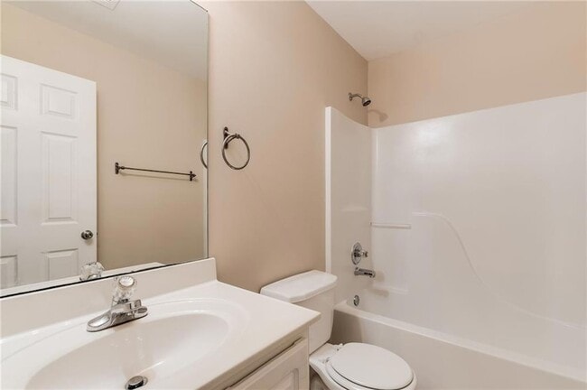 Building Photo - 1817 Waterside Dr