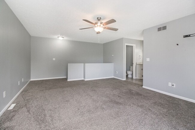 Building Photo - 3 Bedroom/2.5 Bath Westlake!! Condo living...