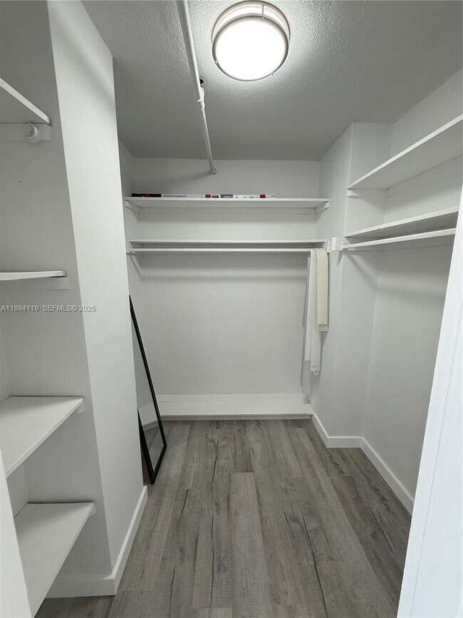 Building Photo - 1255 Collins Ave