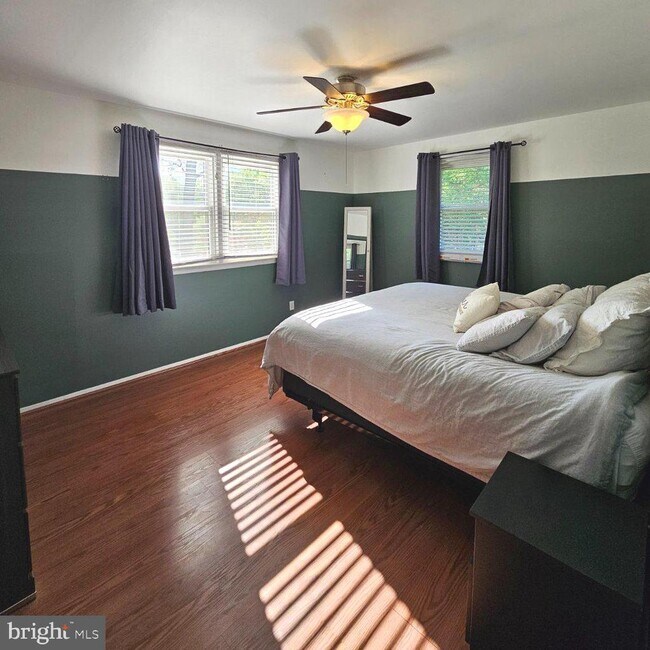 Building Photo - 7433 Grace St