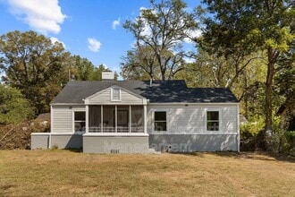 Building Photo - 921 25th St SW