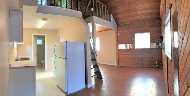 Building Photo - 1 S 6th St