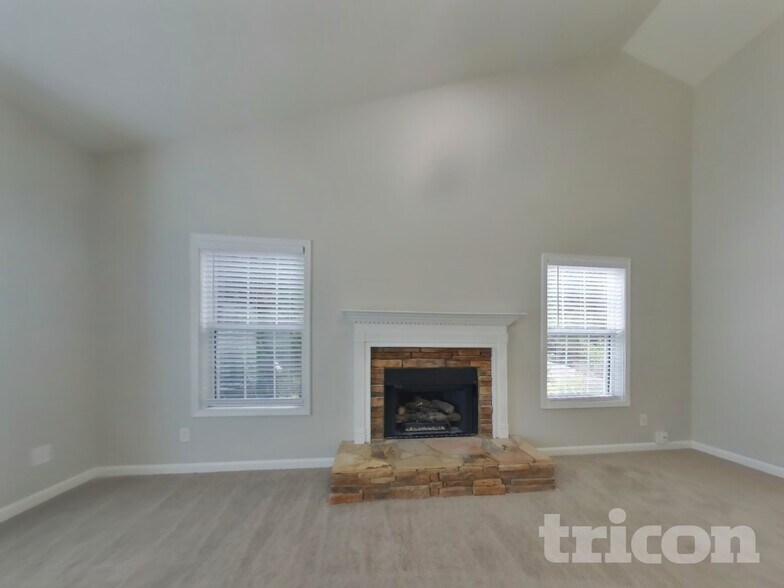 Building Photo - 2030 Township Dr