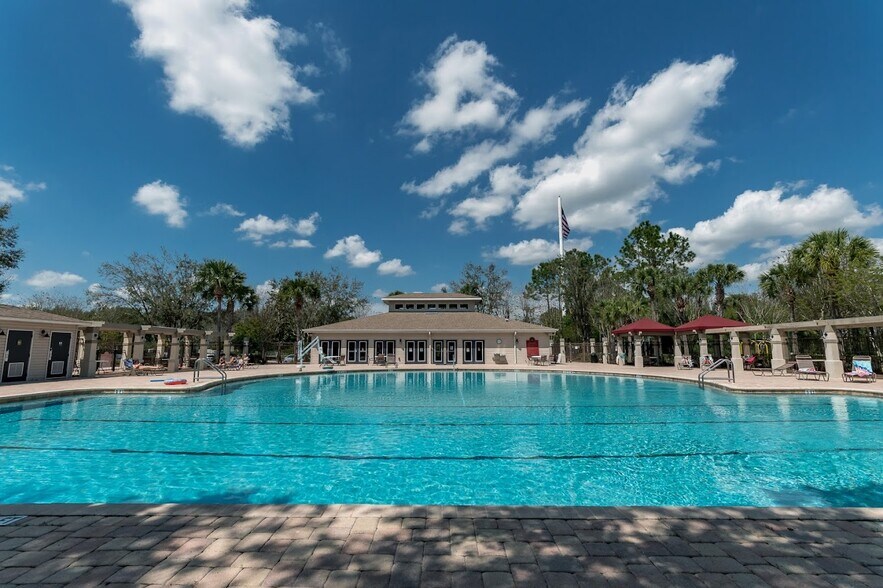 Clubhouse Pool - 1135 Sleepy Oak Dr