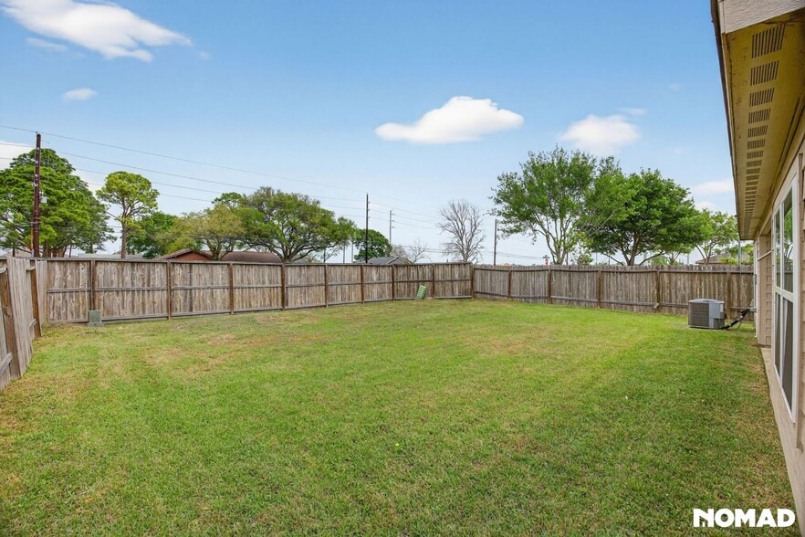 Building Photo - 2331 Golden Brandy Ln