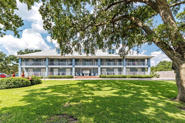 Primary Photo - TDY Special! 1/1 fully furnished