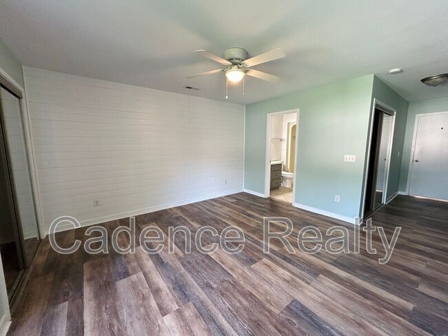 Building Photo - 1507 Military Cutoff Rd