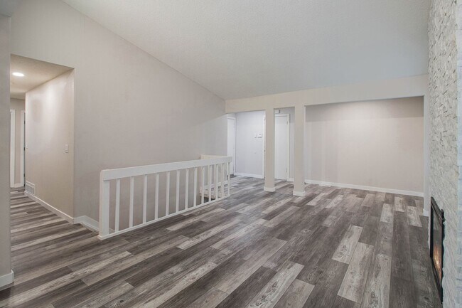 Building Photo - Stunning Greenwood Village Remodel!