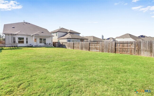 Building Photo - 1642 Ranch House