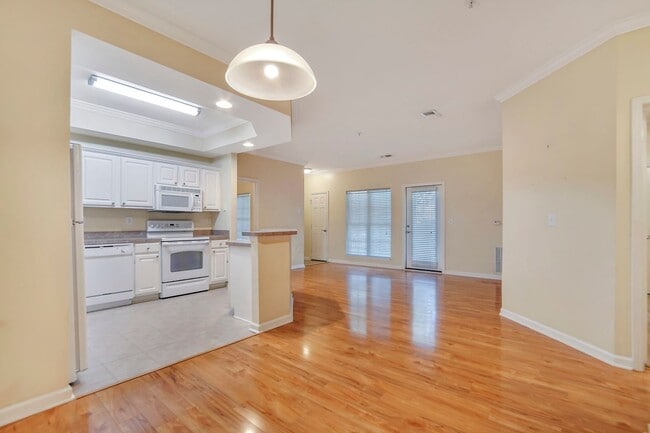 Building Photo - HOLIDAY CHEER - 50% Off 1st Month's Rent