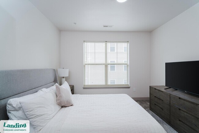 Building Photo - 3031 Eden Ave