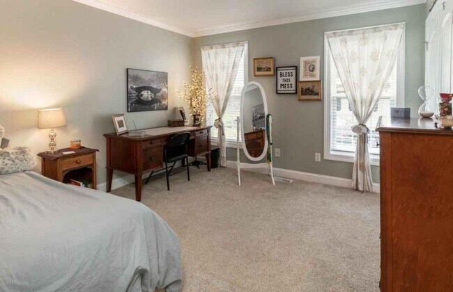 Building Photo - 531 Arden Ridge Dr