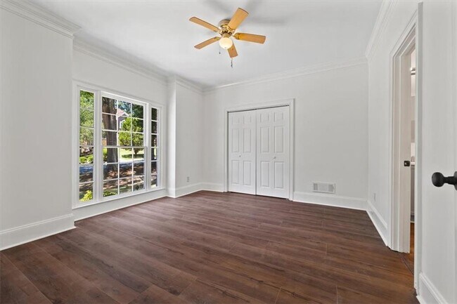 Building Photo - 2120 Skyland Cove Ln SW
