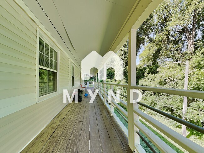 Building Photo - 1600 Poole Rd Unit G