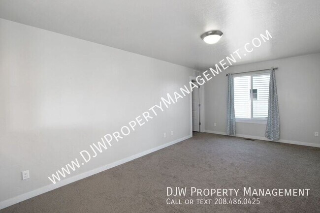 Building Photo - 5218 N Zamora Way