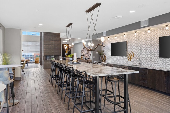 Building Photo - 516 Lea Ave