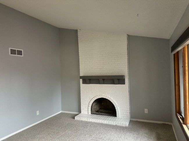 Building Photo - 216 Glasgow Dr