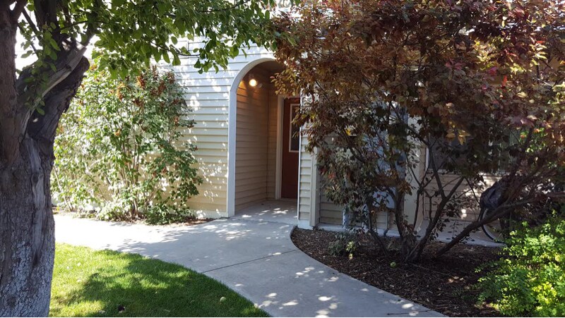 Building Photo - 45 Appleway Dr