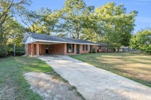 Building Photo - 247 Grove St