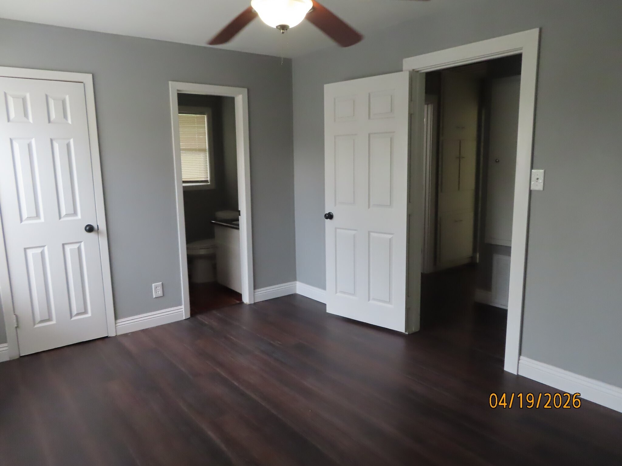 Building Photo - 10410 Broadstairs St