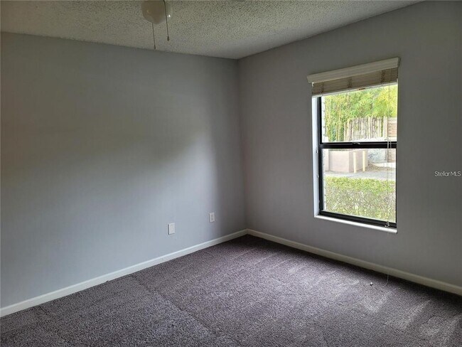 Building Photo - 2822 Plaza Terrace Dr