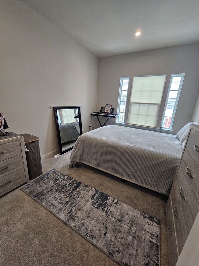 Building Photo - 16573 Fife Wy