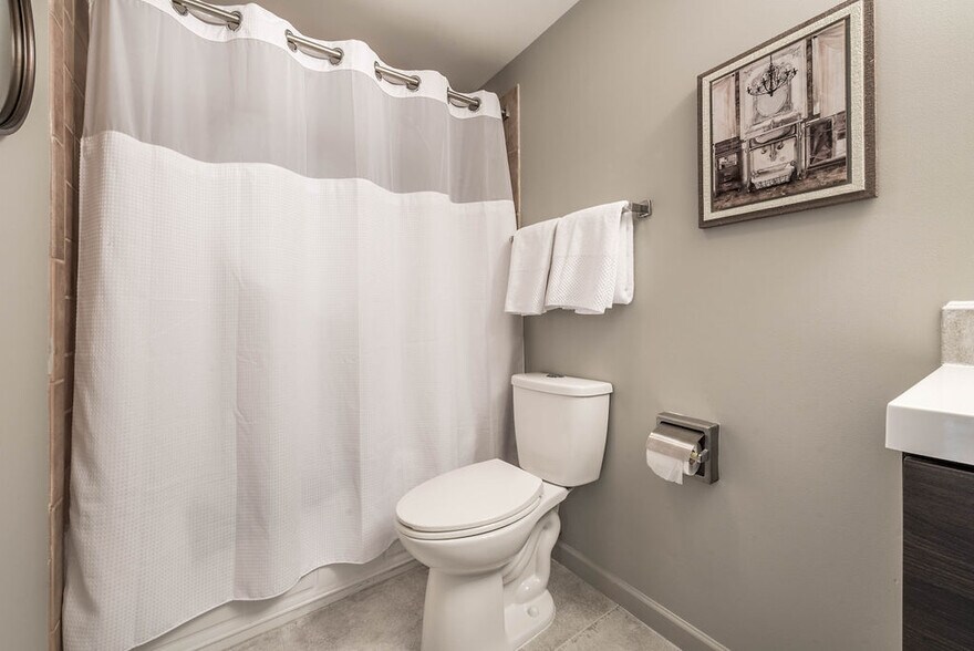 Building Photo - 238 Walker St SW