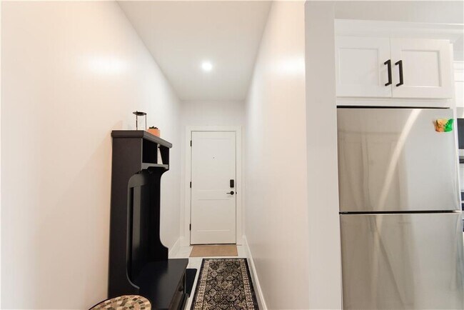 Building Photo - 131 Broadway