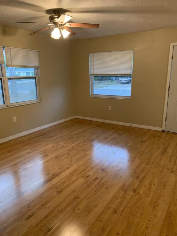Building Photo - 1209 Amble Ln