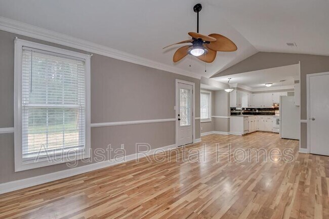 Building Photo - 238 Cavalier Dr