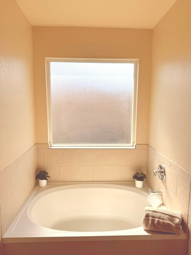 Building Photo - 2602 Camp Cooper Dr