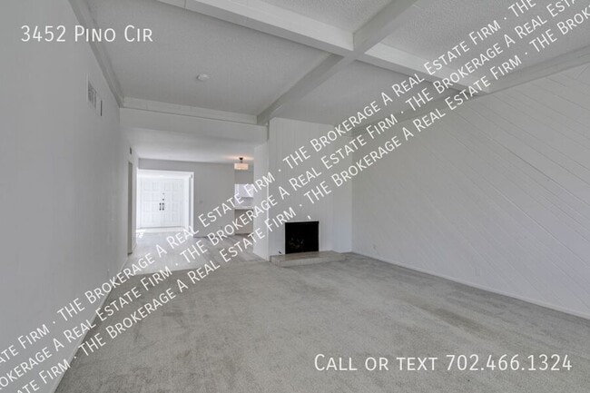 Building Photo - 3452 Pino Cir