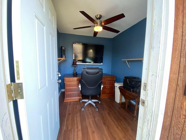 Building Photo - 1330 Quail Run Cir