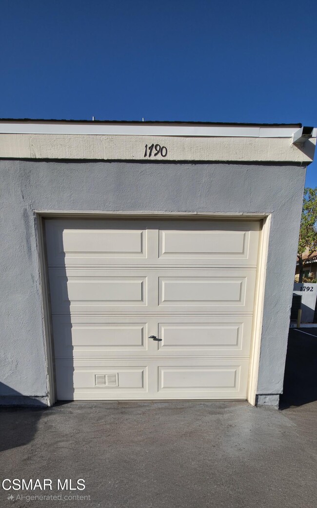 Building Photo - 1792 E Avenida De Las Flores